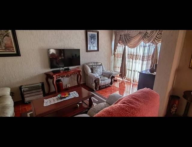 3 BEDROOM HOUSE FOR SALE IN KLIPSPRUIT
